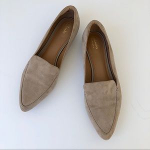 Clarks Artisan suede loafers tan pointed toe 8 1/2